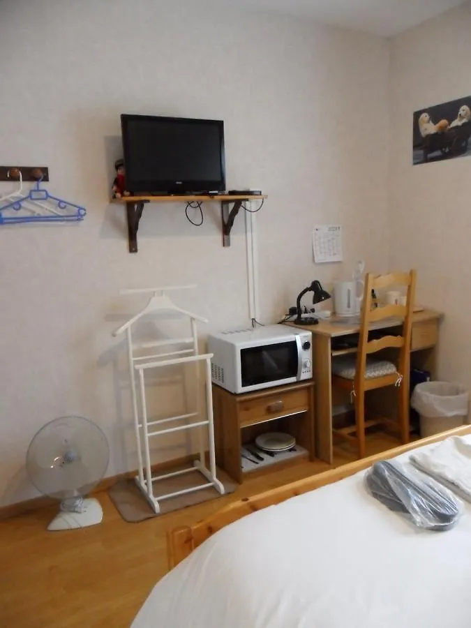 Chambre Chez L'Habitant Louvres 홈스테이